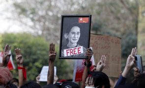 Protestos marcam 75.º aniversário da morte do fundador de Myanmar