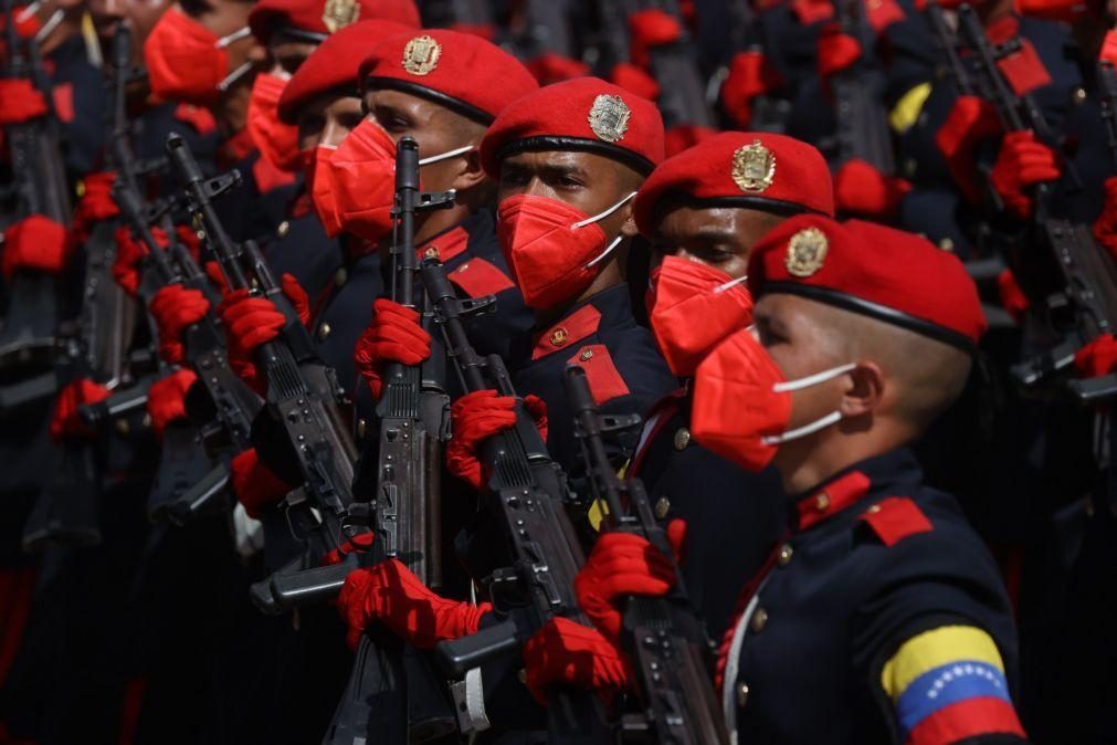 EUA adverte viajantes sobre insegurança e alto risco de detenção indevida na Venezuela
