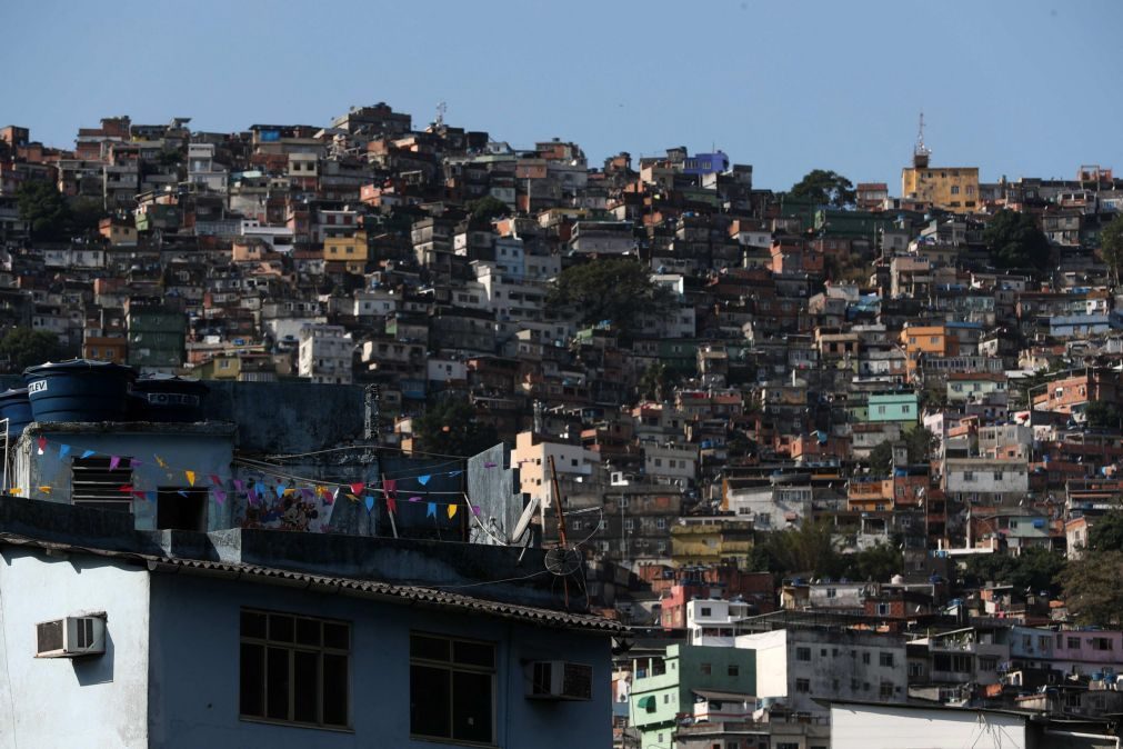 Alerta no Rio de Janeiro: Forças armadas do Brasil anunciam cerco a favela da Rocinha