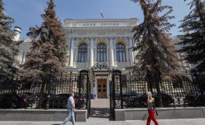 Banco central da Rússia prevê contração da economia russa entre 4% e 6% em 2022