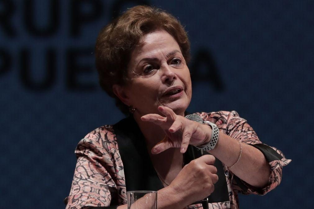 Dilma responde a Temer e diz que a história não vai perdoar a sua traição