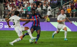 'Barça' estreia Lewandowski e bate Real Madrid com 'golaço' de Raphinha