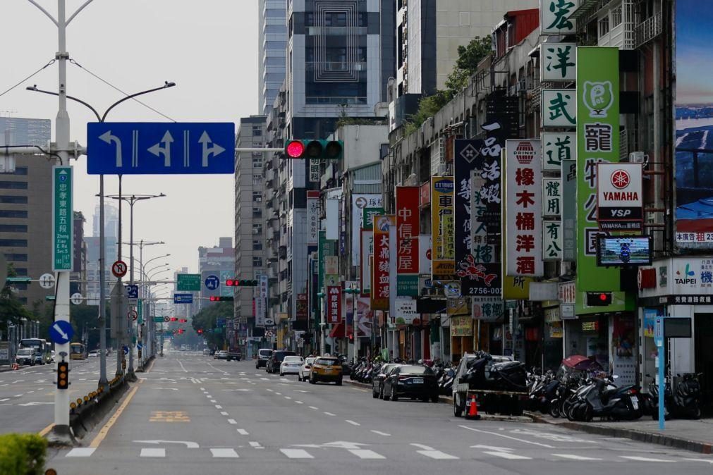 Cidades chinesas com alerta vermelho devido ao calor. Habitantes aconselhados a ficar em casa