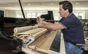 Único afinador de pianos dos Açores deixa região perante 