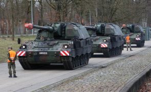 Alemanha autoriza venda de 100 obuses blindados à Ucrânia