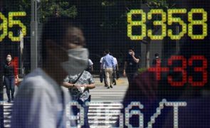 Bolsa de Tóquio abre a ganhar 0,93%