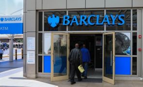 Lucro do Barclays cai 34% no 1.º semestre para 4.479 milhões de euros