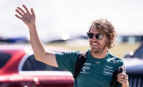 Pilotos e equipas prestam homenagem a Sebastian Vettel na hora do adeus