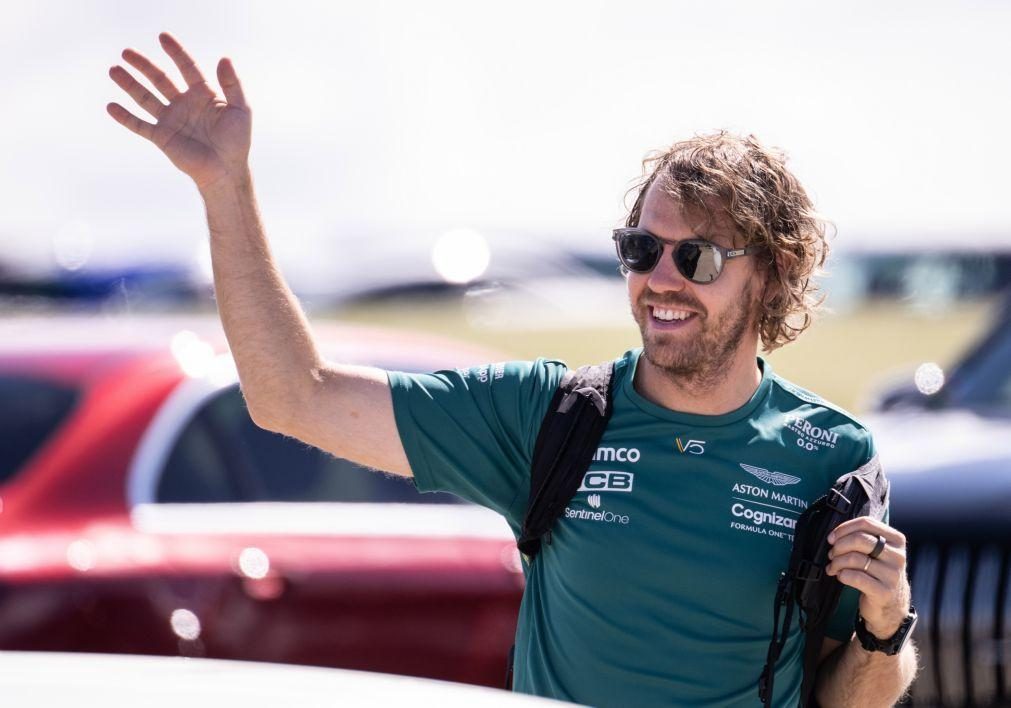 Pilotos e equipas prestam homenagem a Sebastian Vettel na hora do adeus