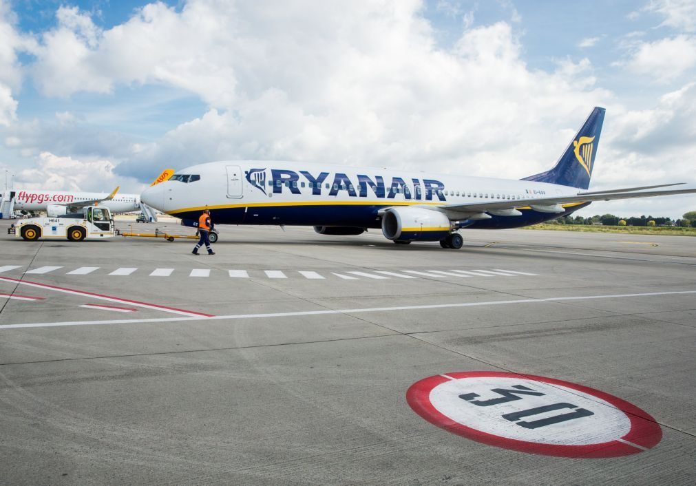 Ryanair diz que 97% dos passageiros têm voos remarcados ou foram reembolsados