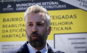 Ministro das Infraestruturas acusa líder do PSD de ser desrespeitoso e ofensivo com adversários