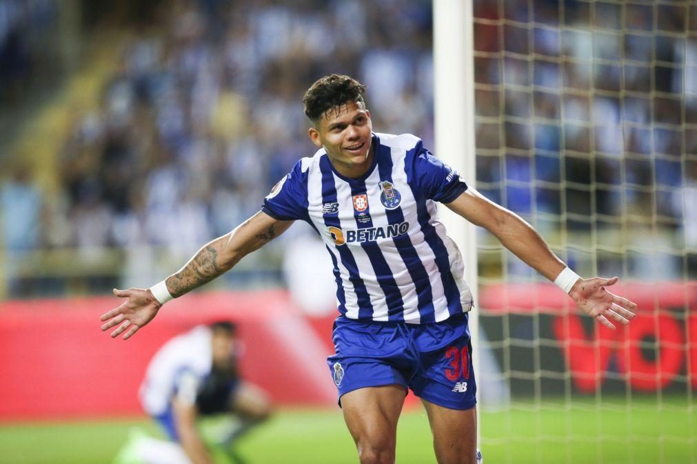 Evanilson sofre contratura muscular no glúteo direito e falha treino do FC Porto