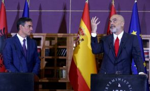 Espanha e Albânia dizem ser preciso diminuir potencial influência russa nos Balcãs