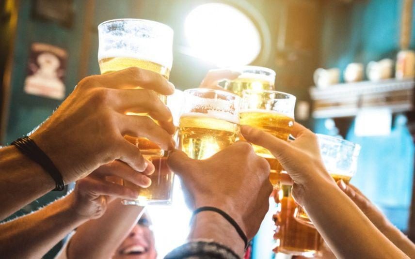Beber em excesso pode acelerar envelhecimento, diz estudo de Oxford
