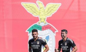 Benfica volta a 'cortar' nos convocados para primeiro jogo na I Liga