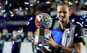 Tenista Daniil Medvedev conquista primeiro título do ano em Los Cabos