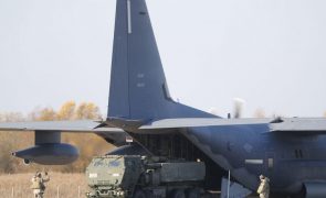 EUA anunciam maior pacote de armamento para Kiev avaliado em 982 ME