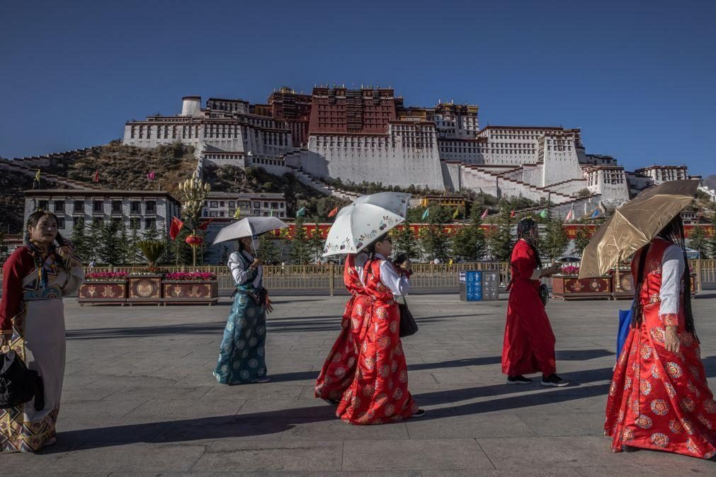 Covid-19: China fecha Palácio de Potala, no Tibete, devido a surto
