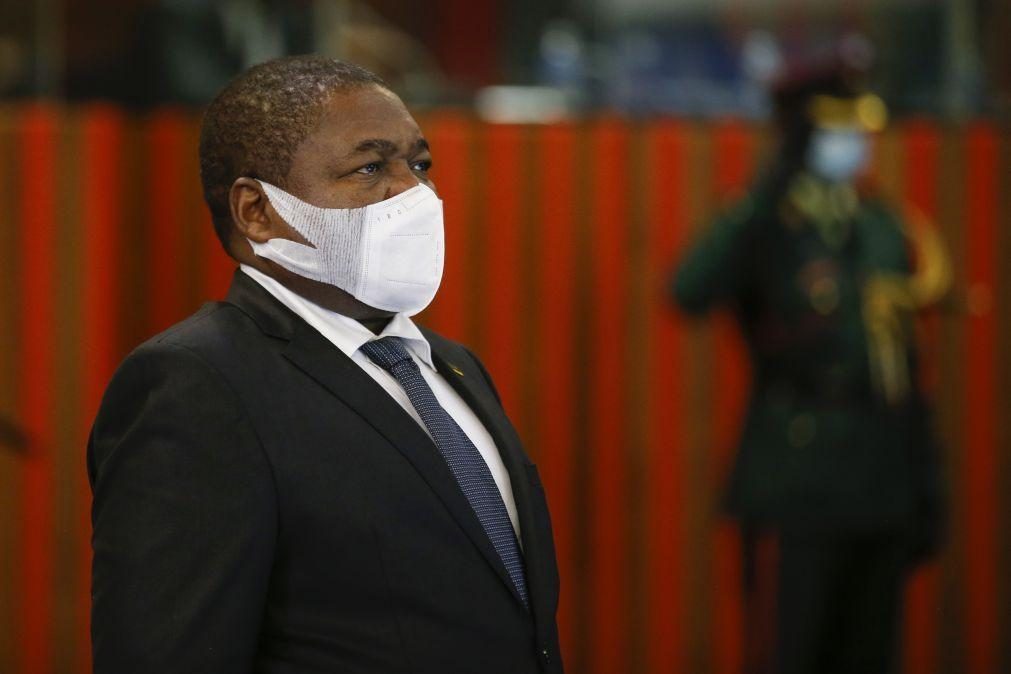 Chefe de Estado moçambicano faz mudanças na direção de academias militares