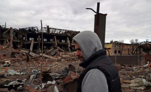 Bombardeamentos russos causam pelo menos 11 mortos em Dnipro, no sul da Ucrânia