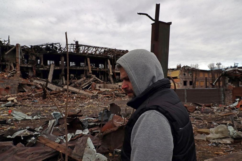 Bombardeamentos russos causam pelo menos 11 mortos em Dnipro, no sul da Ucrânia