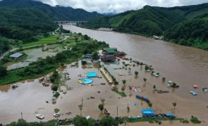 Onze mortos e oito desaparecidos em Seul devido às chuvas mais fortes em 80 anos