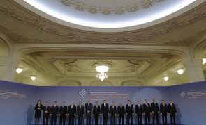 Letónia e Estónia abandonam fórum económico China-Europa Central