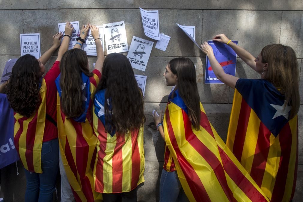 Catalunha: Governo regional garante que votação vai mesmo ser feita