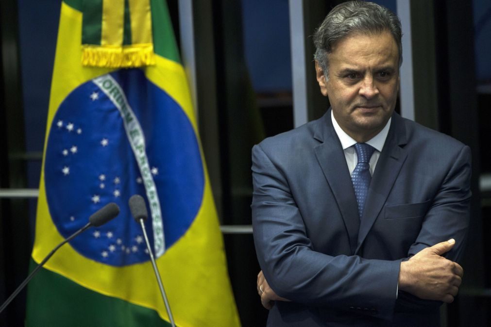 Supremo Tribunal do Brasil suspende mandato de senador e ex-líder da oposição Aécio Neves