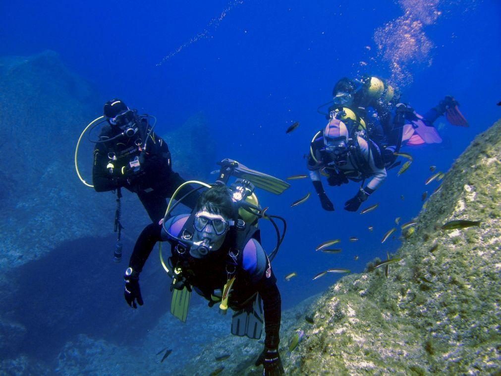Autoridades fazem buscas por praticante de mergulho desaparecido ao largo do Faial