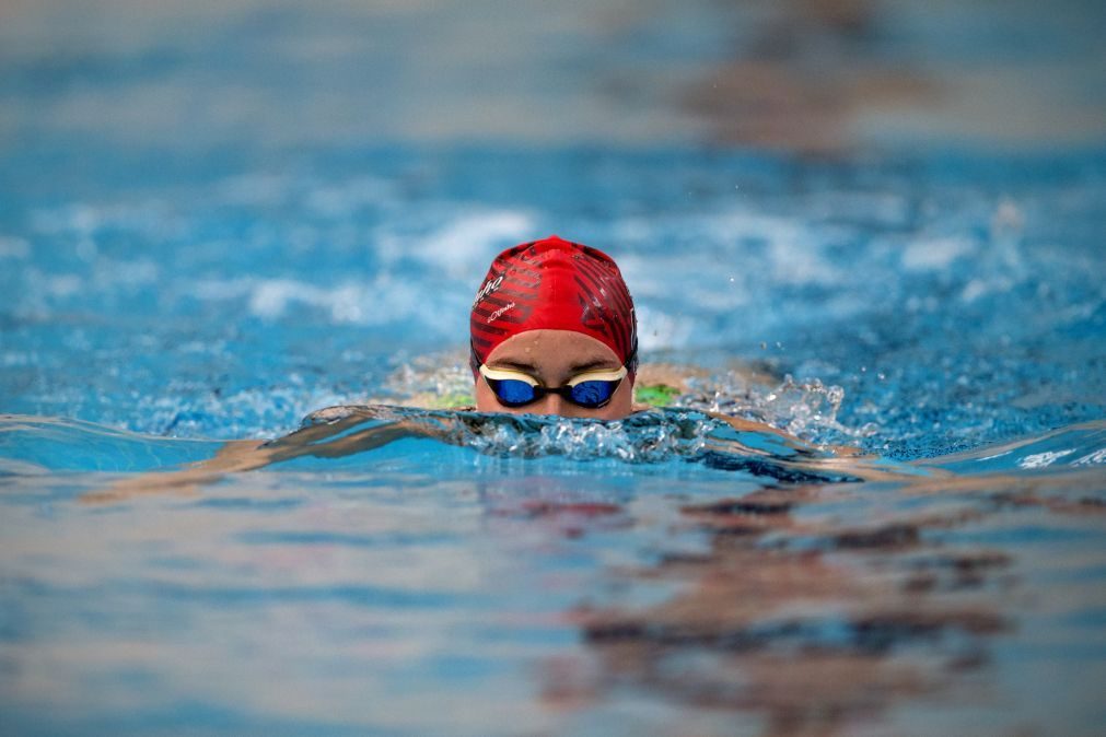 Tamila Holub foi quinta na final dos 1.500 metros livres dos Europeus de natação