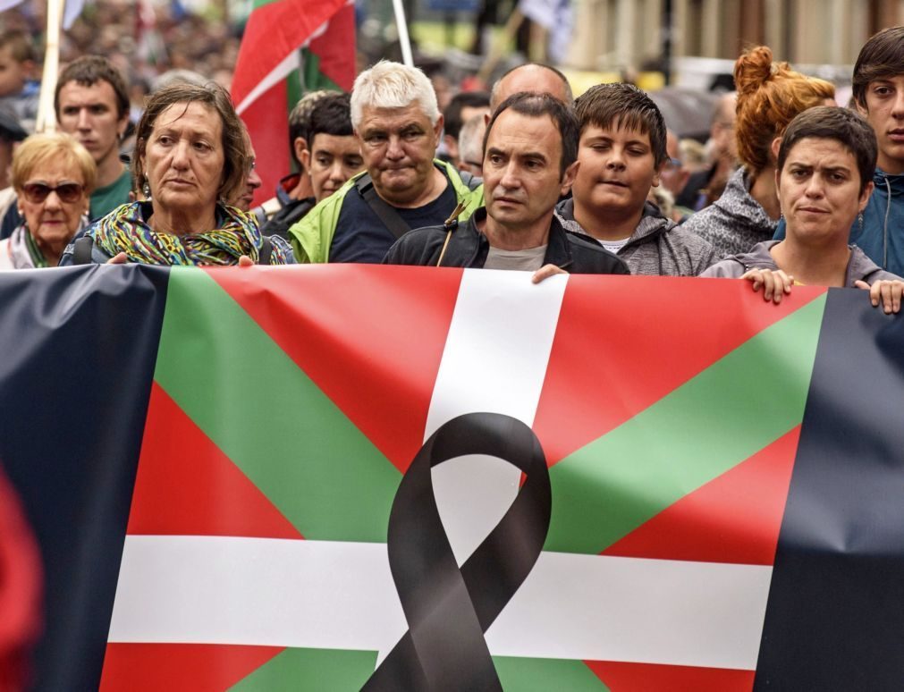 Catalunha: ETA diz que é preciso aprender as