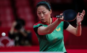 Fu Yu e Shao Jieni na ronda de 16 de pares femininos em ténis de mesa