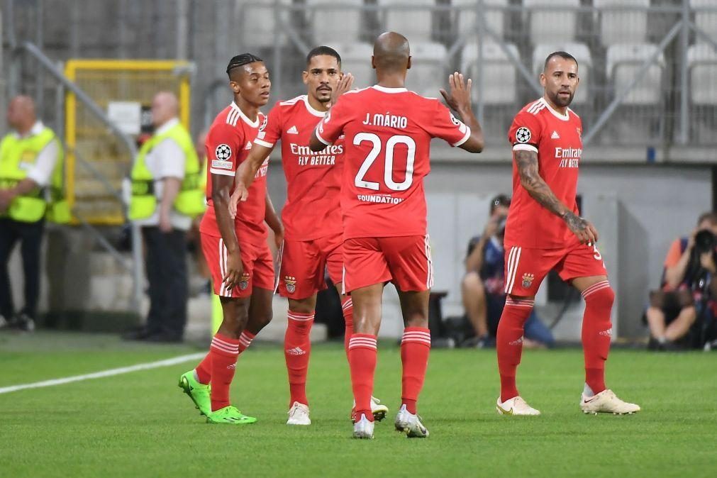 Benfica vence Dinamo Kiev e fica perto da fase de grupos da Liga dos Campeões