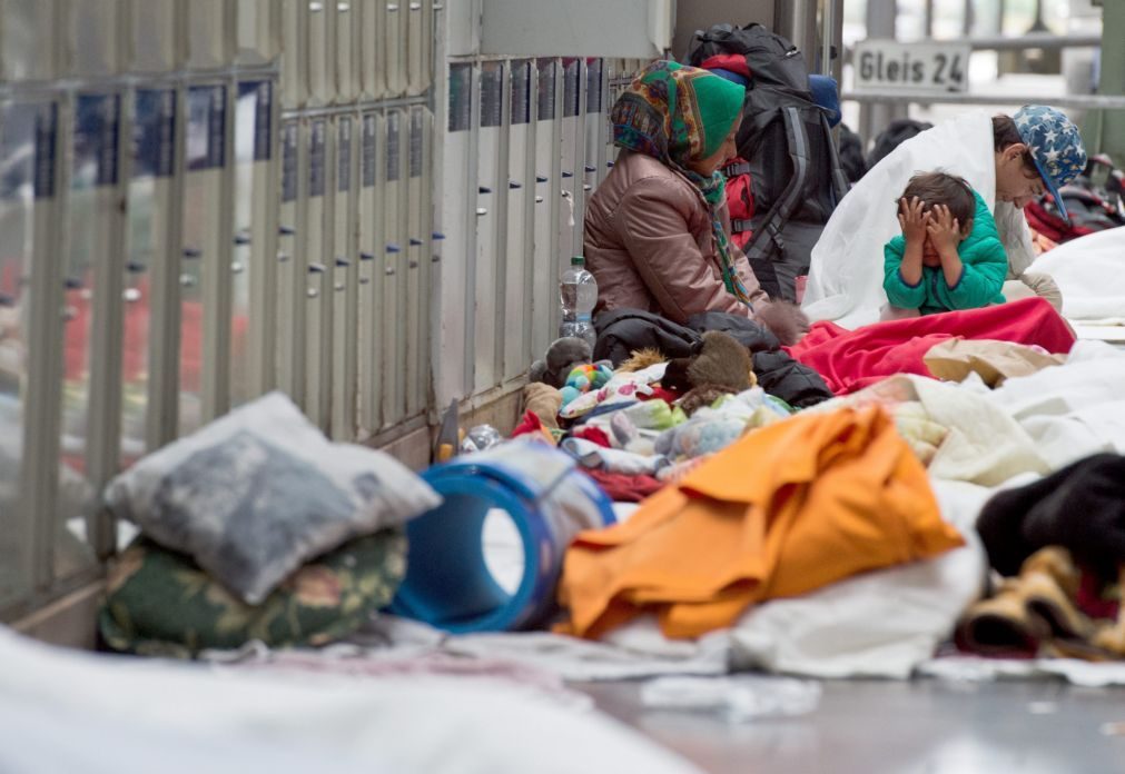 Bruxelas propõe novo regime para reinstalação de 50 mil refugiados