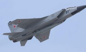 Finlândia investiga violação do seu espaço aéreo por dois caças russos