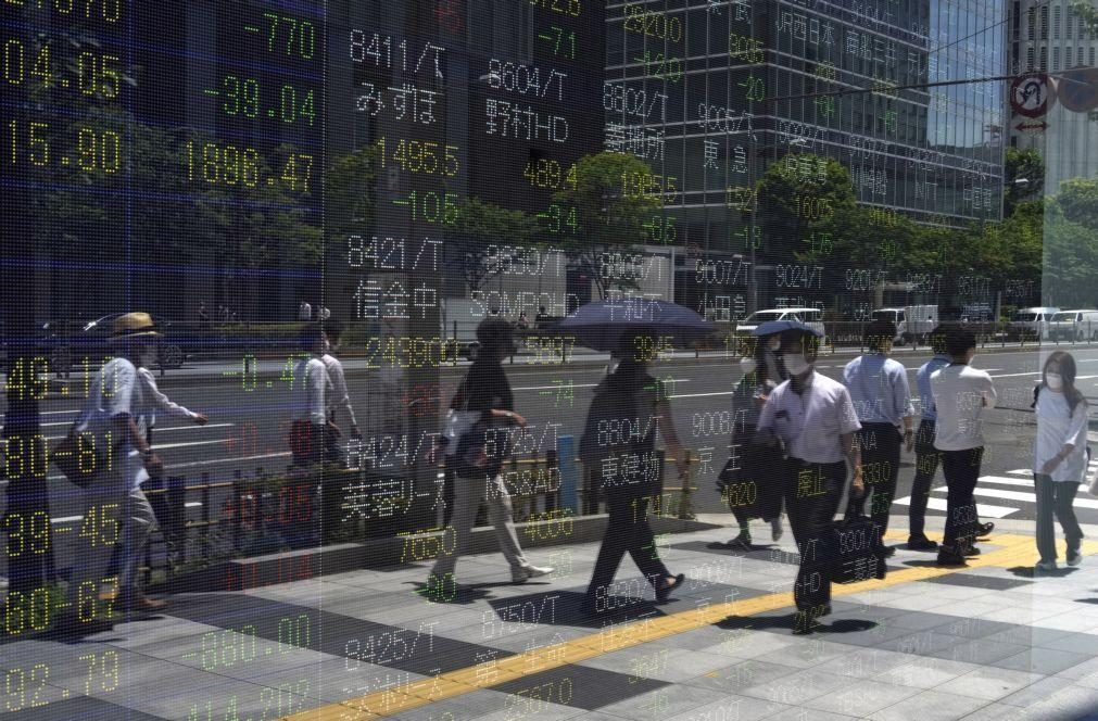 Bolsa de Tóquio fecha a perder 0,04%