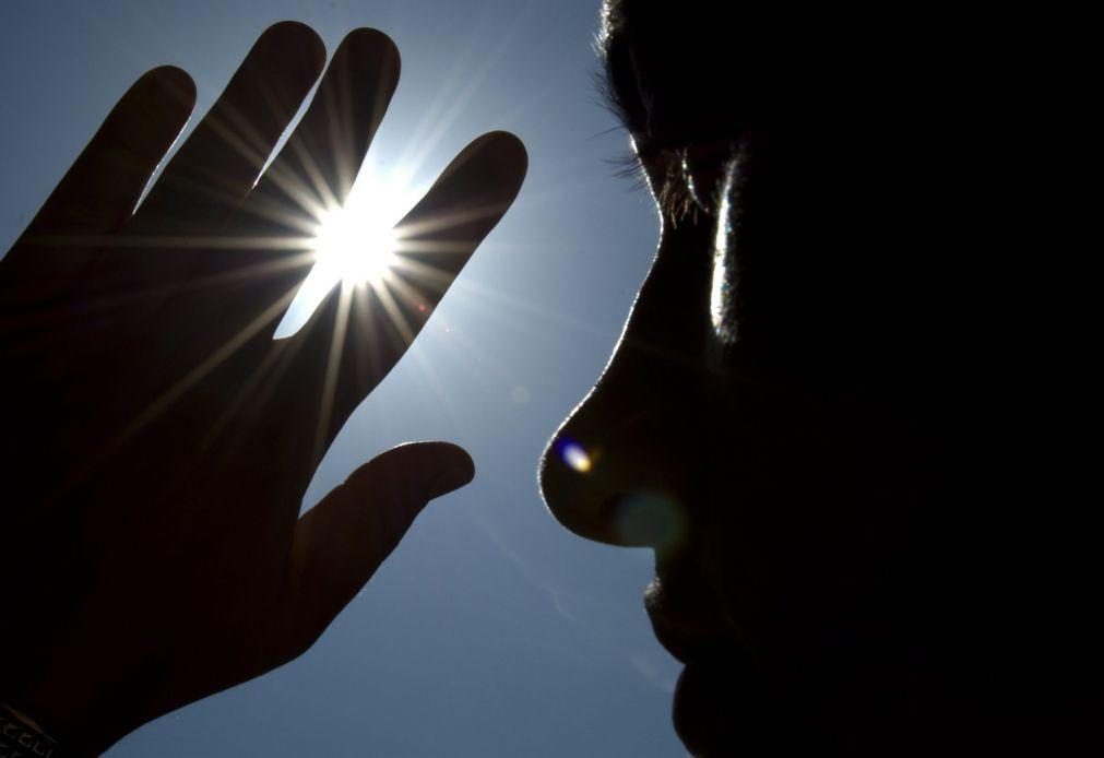 Catorze distritos em aviso amarelo por causa do calor