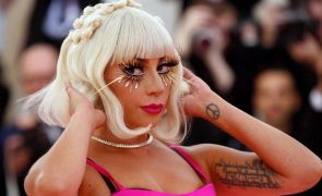 Já é conhecida a primeira imagem de Lady Gaga como Harley Quinn em Joker: Folie À Deux