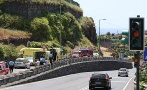 Três pessoas soterradas no Funchal após desabamento de muro