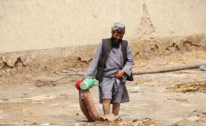 Inundações arrasam aldeias no leste do Afeganistão e provocam vários mortos