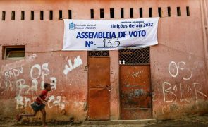 Angola/Eleições: CNE diz que ficheiro de eleitores teve 