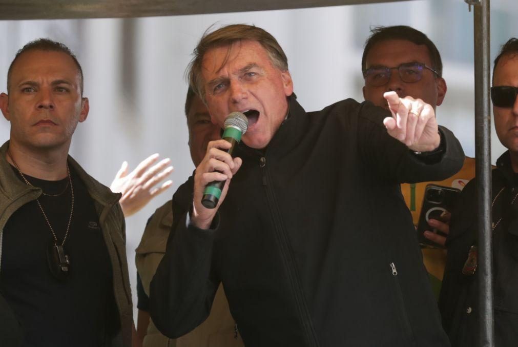 Bolsonaro aceitará eventual derrota nas eleições, nega ter ofendido juízes e erros na pandemia