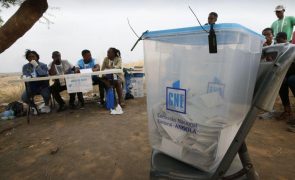 Líderes partidários angolanos apelam ao voto mas oposição reitera críticas