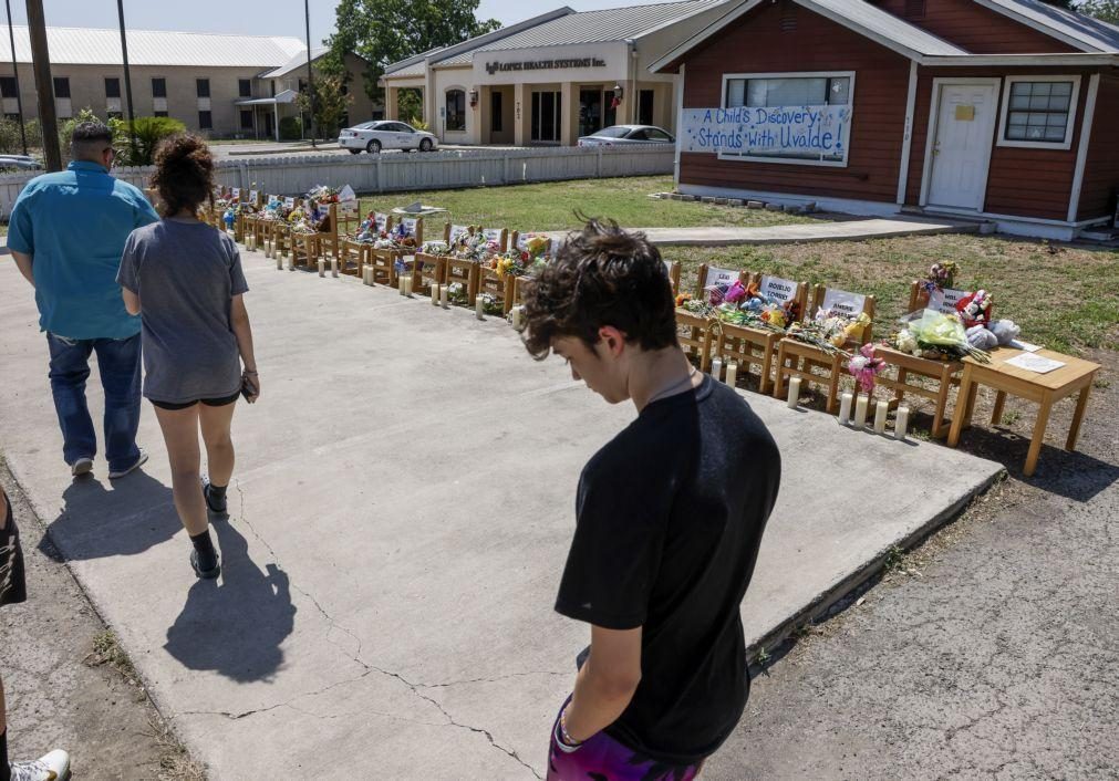 Demitido chefe de polícia no Texas devido a falhas no massacre em escola de Uvalde