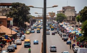 Governo da Guiné-Bissau suspende admissão de novos ingressos na Saúde e Educação