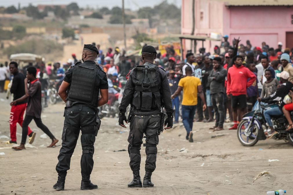 Angola/Eleições: UNITA pede calma aos apoiantes mas diz ter dados que lhe podem dar a vitória