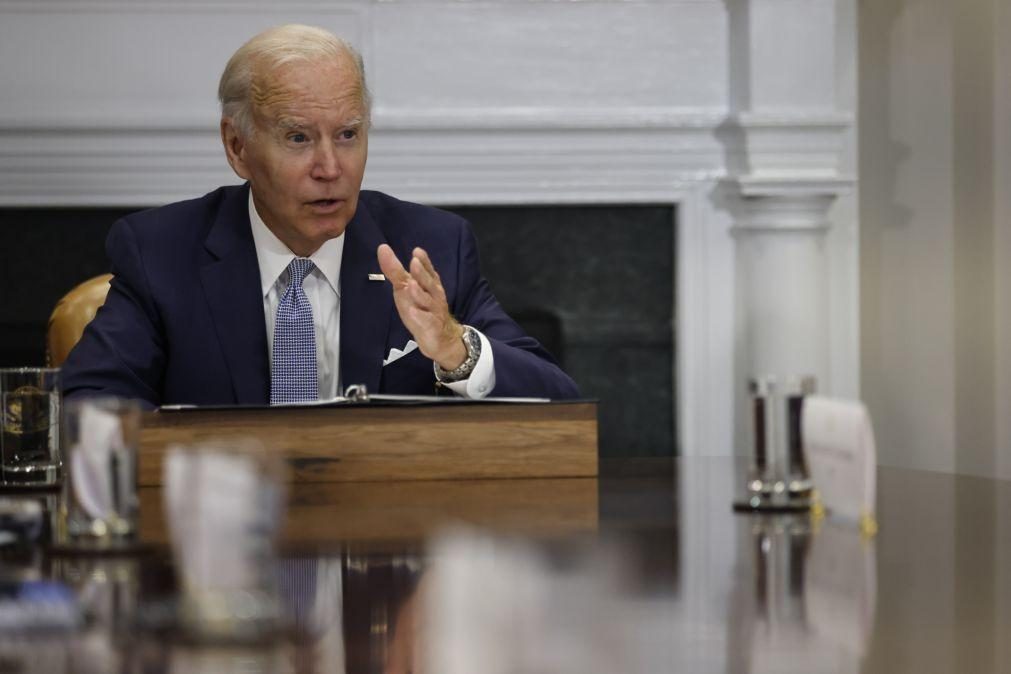 Joe Biden promete perseguição a terroristas um ano após ataque em Cabul