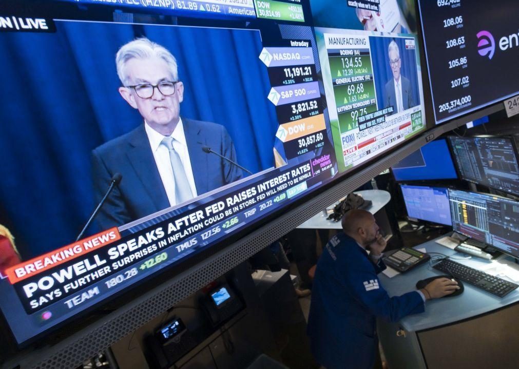 Wall Street fecha em forte baixa após previsão do Fed para aumento das taxas de juro