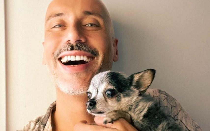 Pedro Crispim com barba e muito cabelo. Stylist vai ao baú e recupera foto com 10 anos